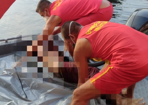 Corpo com perfurações é encontrado boiando próximo de feira em Manaus