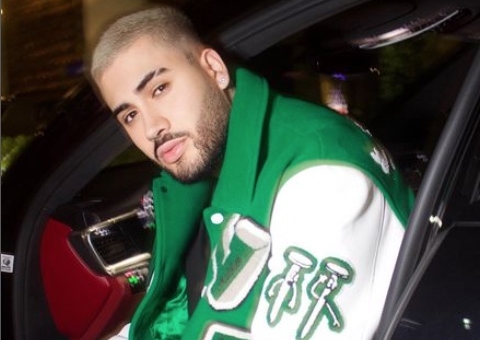 Kevinho posta foto em cadeira de rodas e preocupa fãs: 'deu ruim'