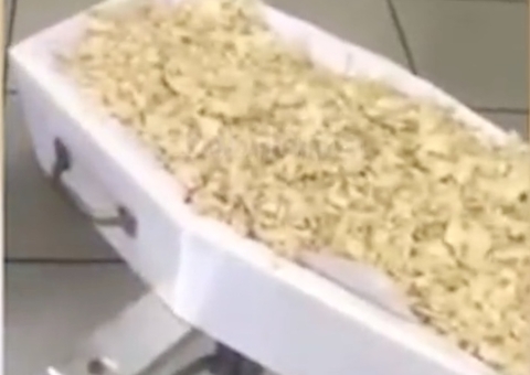 Família se desespera ao abrir caixão e encontrar serragem no lugar de corpo de bebê