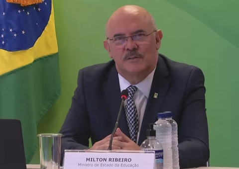 'Famílias desajustadas: Justiça rejeita denúncia contra Milton Ribeiro por homofobia