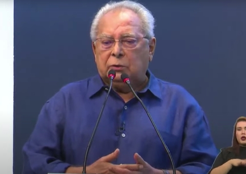 Amazonino elogia Tuyuka e reconhece importância da UEA durante debate