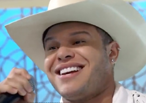 Vídeo: Tierry é detonado após cantar ao vivo no Encontro: ‘fica gemendo’