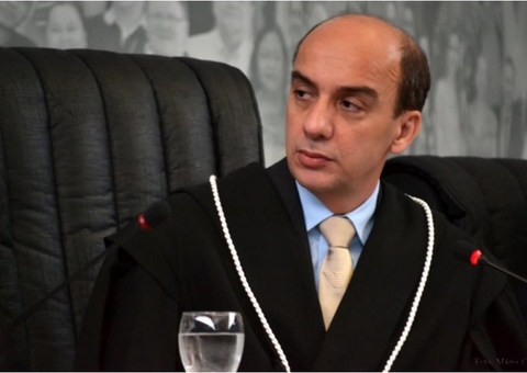 TCE proíbe propaganda eleitoral dentro do tribunal em Manaus 