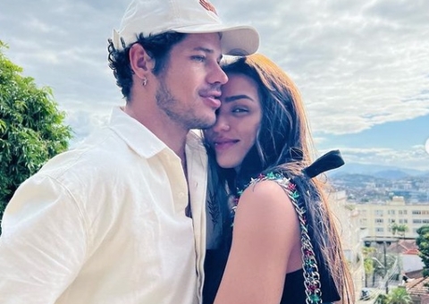 Rafa Kalimann posta foto de 16 anos atrás com José Loreto e surpreende fãs