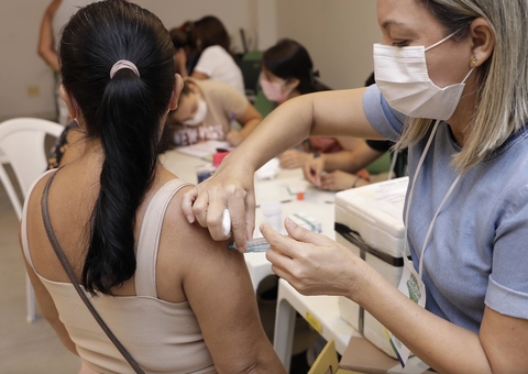 Procura por vacina contra Covid-19 cai 65% em Manaus