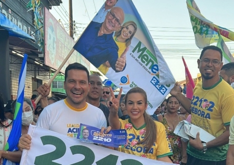 Candidatos bolsonaristas vão às ruas para fazer bandeiraço em Manaus