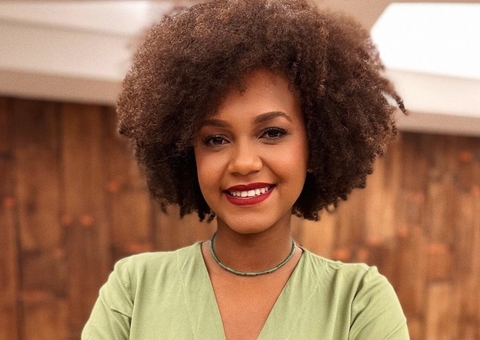 Ex-BBB Jessilane é vista aos beijos com influencer em restaurante; vídeo 