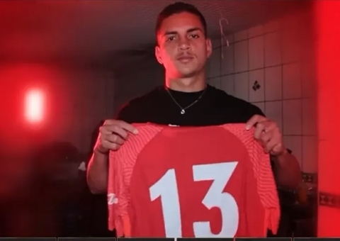 Zagueiro Renan deve pagar pensão para filhas de motociclista morto em acidente