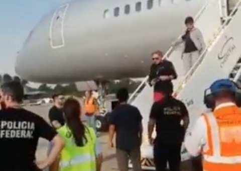 Guns N' Roses desembarca em Manaus para show; Vídeos 