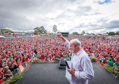 PT proíbe frutas, garrafas e outros objetos em comício de Lula em Manaus; veja