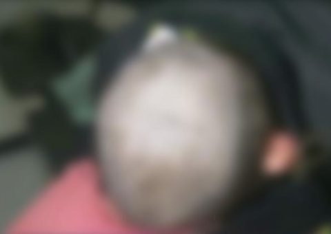 Juntos há 2 meses, namorado raspa cabelo de jovem e a mantém em cárcere após traição