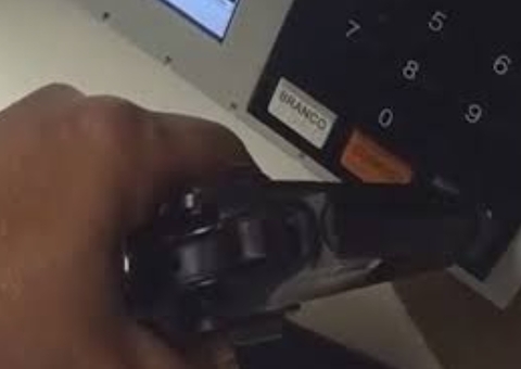 TSE proíbe porte de armas nos locais de votação no dia da eleição