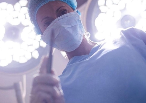 Câmara acelera projeto que obriga paciente a ser acompanhada por profissional mulher em anestesia