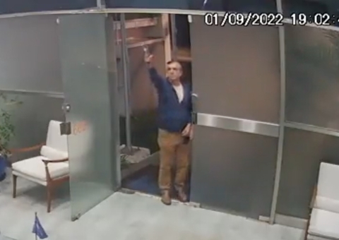 Deputado atira dentro de diretório do PSDB; vídeo