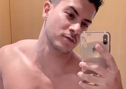 Vaza suposta foto íntima de Arthur Aguiar