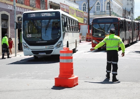 Linhas de ônibus farão viagem extra para atender público do Passo a Paço em Manaus