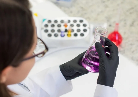 Bactéria encontrada no Rio Amazonas combate avanço do câncer de intestino