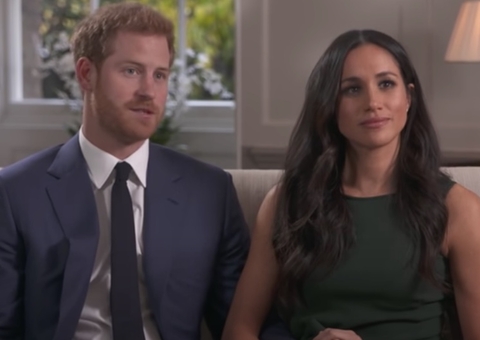 Princípe Harry e Meghan Markle estão a caminho de palácio onde está Elizabeth II 
