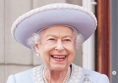 Rainha Elizabeth II morre aos 96 anos 