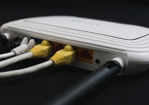 Claro dá previsão de retorno do sinal de internet em Manaus