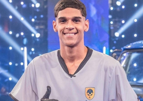 Luva de Pedreiro fingiu abandonar carreira para assinar com outro empresário, diz Leo Dias