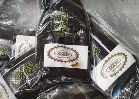 Casal é preso em aeroporto com 30 quilos de haxixe em embalagens de 'Star Wars'
