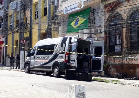 Granada é encontrada em prédio no Centro de Manaus 
