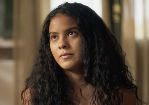 Bella Campos, a Muda de Pantanal, tem perna abocanhada por jacaré durante gravações