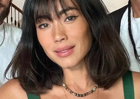 Dani Suzuki impressiona por semelhança com irmã: 'gêmeas`