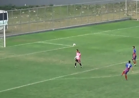 Jogador que fez gol contra de propósito é suspenso por quase um ano no Amazonas