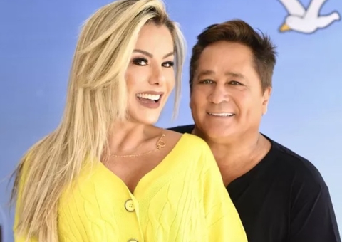 Poliana Rocha dá invertida em seguidora após ser chamada de chifruda 