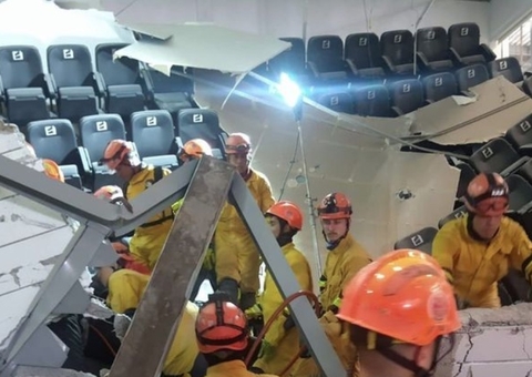 Desabamento de arquibancada causa nove mortes em São Paulo