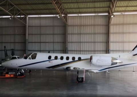 Prefeito contrata por R$ 4,1 milhões empresas de táxi aéreo no Amazonas