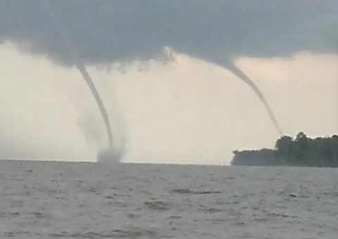 Vídeo: Ribeirinhos flagram duas trombas d’água do rio Amazonas
