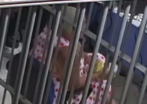 Mulher de 59 anos surge armada e ameaça funcionários de concessionária após ter energia cortada