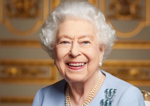 Família Real divulga foto da lápide da rainha Elizabeth 2ª