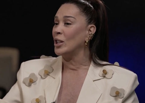 Claudia Raia fala sobre gravidez aos 55 anos: ‘estava na menopausa’