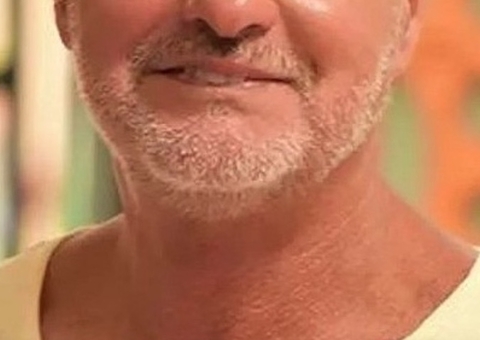 Filho de Kadu Moliterno assume namoro com rapaz 
