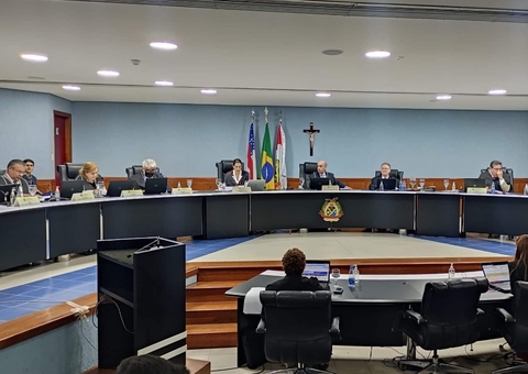 TCE multa ex-presidentes das Câmaras de Barreirinha e de Caapiranga