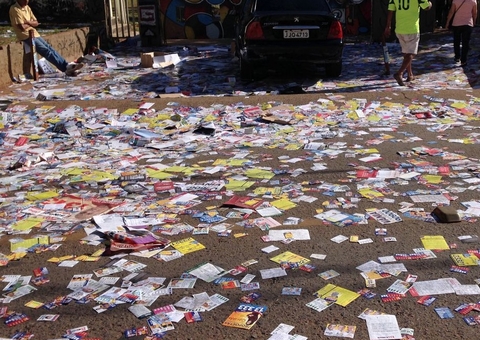 Derramar santinhos é crime e MPE vai fiscalizar escolas no dia das eleições no Amazonas