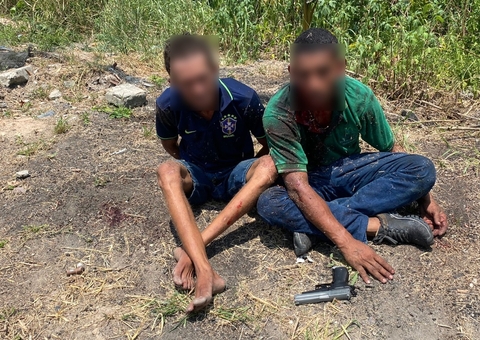 Dupla é espancada por mototaxistas após assaltar colega em Manaus