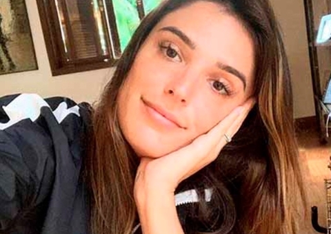 Rafa Brites leva vassoura para zona eleitoral 