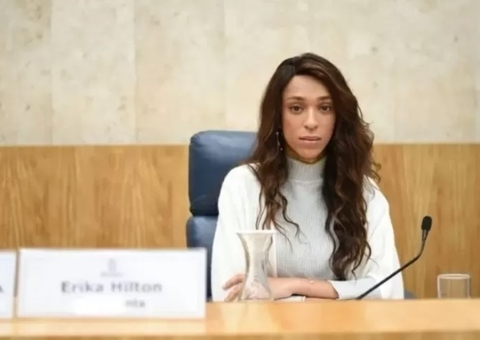 Pela primeira vez na história, Congresso terá duas deputadas trans