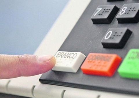 Primeiro turno tem diminuição de votos brancos e nulos, diz TSE