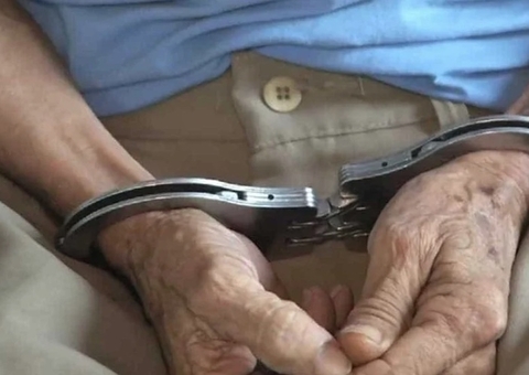 Idoso de 71 anos é condenado por mostrar pênis para criança de 3 anos
