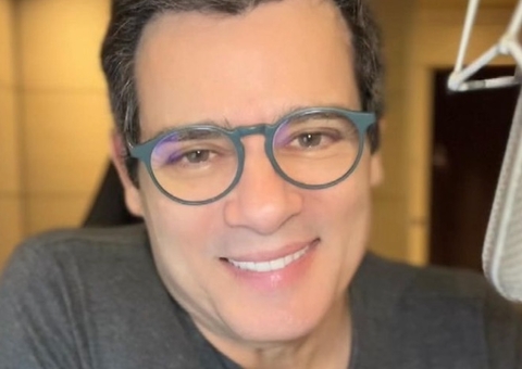 Celso Portiolli faz rara aparição com as filhas em evento  