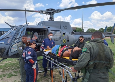 Mulher é resgatada às pressas após ser picada por cobra venenosa no Amazonas
