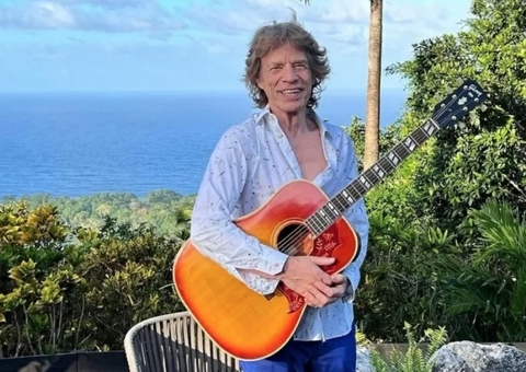 Mick Jagger teve romance com dois guitarristas do Rolling Stones, diz biografia