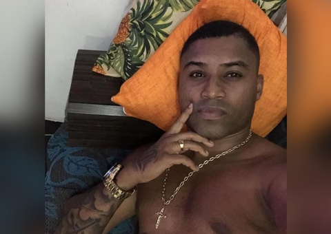 Homem negocia compra de corrente de ouro em site de vendas e é morto ao chegar em local marcado