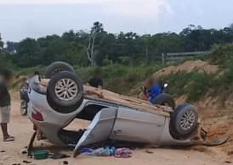 Irmãs de 2 e 7 anos morrem após carro capotar em rodovia; mãe que está grávida ficou ferida